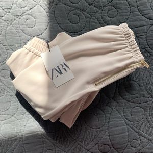 New With Tags Zara Zippered Jogger Pants in cream color